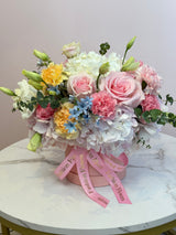 Tender & Shy Elegance — Roses, Hydrangeas & Eucalyptus