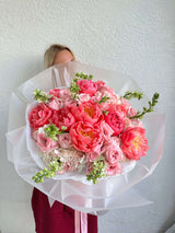 I love peonies - peonies, garden roses, hydrangeas and other flowers.