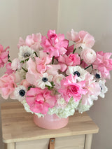 Pink vibes - roses, anemones, ranunculus and hydrangeas.