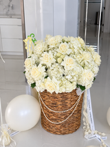 π€ The White Pearl β Grand Luxury Flower Basket