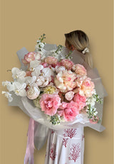 Luxurious Blooms Medley