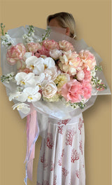 Luxurious Blooms Medley