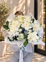 Cloud Nine – Luxury White & Blue Flower Bouquet
