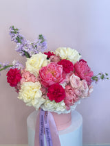 Blooming Love Box – Bright & Elegant Floral Arrangement