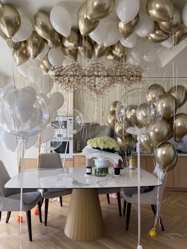 Luxury Room Decoration – White & Gold Ceiling Balloons with Transparent Accents