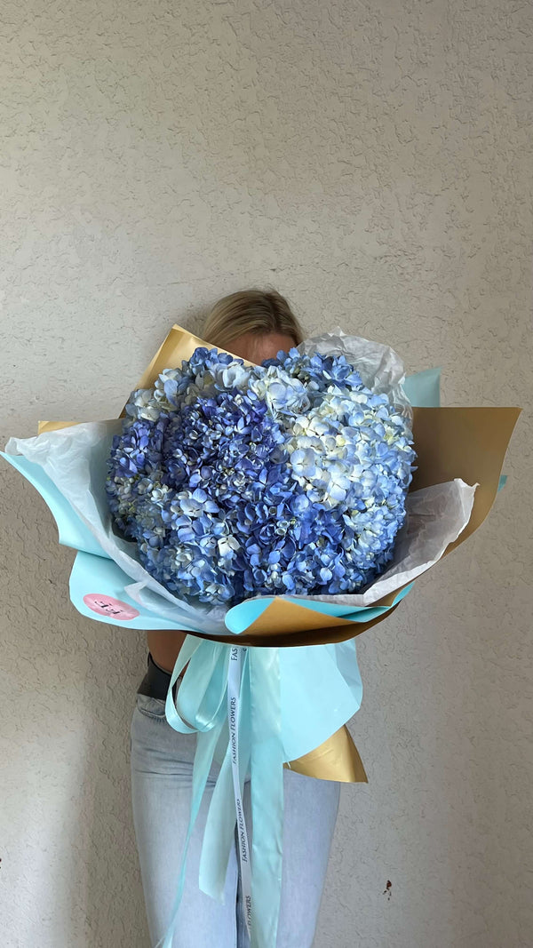 Blue Moon - Ramo de hortensias azules esponjosas