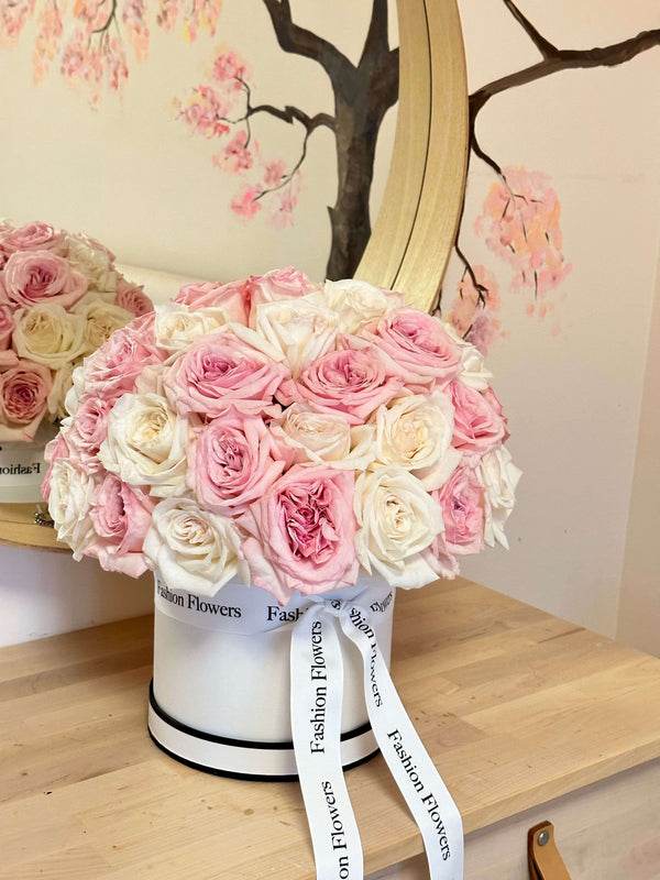 Rosas Ohara- Increíbles rosas de jardín con un aroma agradable e inolvidable en una caja.