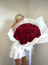 Amor sem fim – 50 rosas vermelhas premium de haste longa
