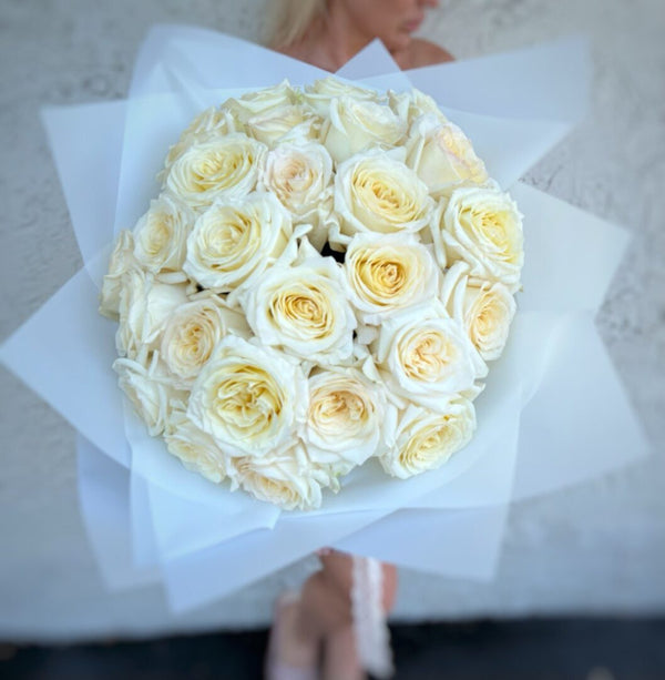 Rosas blancas de jardín