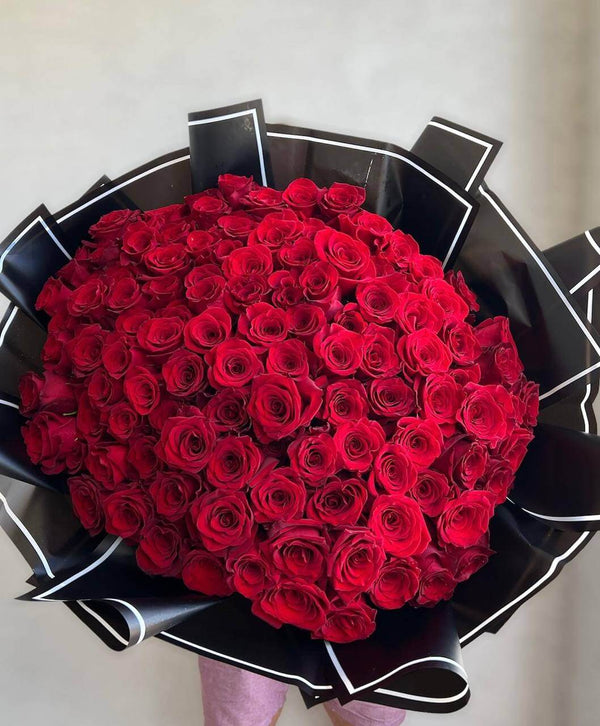 Crimson Elegance - 125 Stunning Red Roses for Timeless Memories