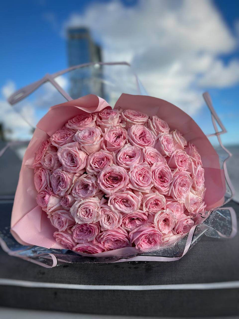 Pink Garden Roses – Delicate Pink Bouquet with Unforgettable Aroma